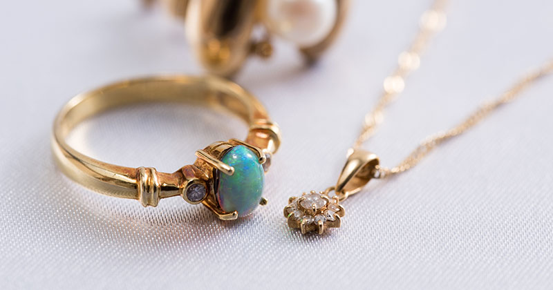 How to clean antique jewelry