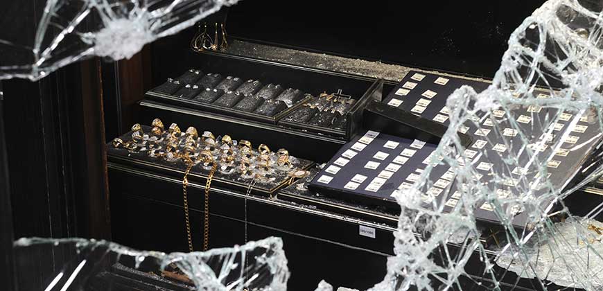 jewelry case smash grab hero