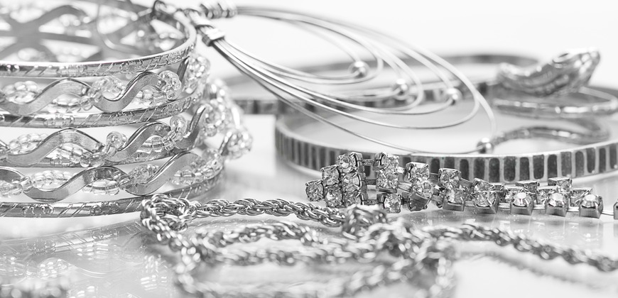 Assorted silver jewelry