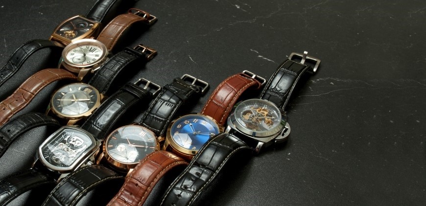 Multiple watches next to each other